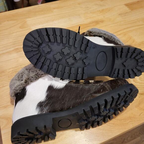 Myra Beaver Boots Hairon Cowhide Leather Fur Cuff Lace Up Rugged Sole 9 - Picture 10 of 13